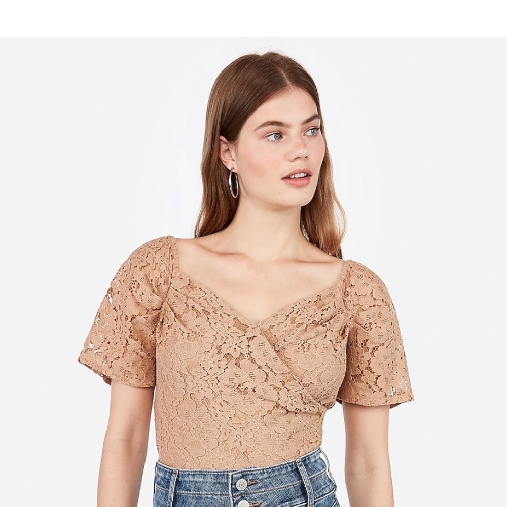 Lace puff sleeve top